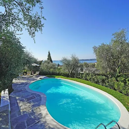 Βίλα Delia Gardone Riviera