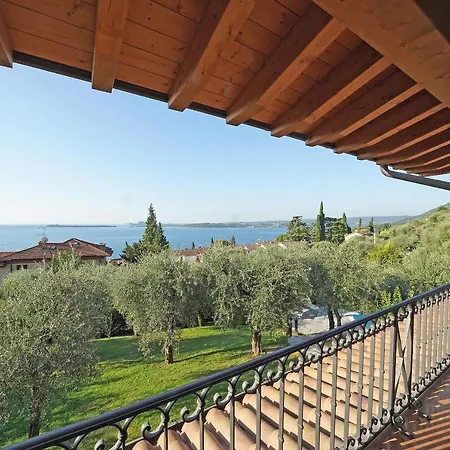 Βίλα Delia Gardone Riviera